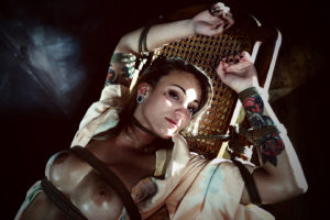 ritratto portrait rope shibari bondage chair eva blackhell